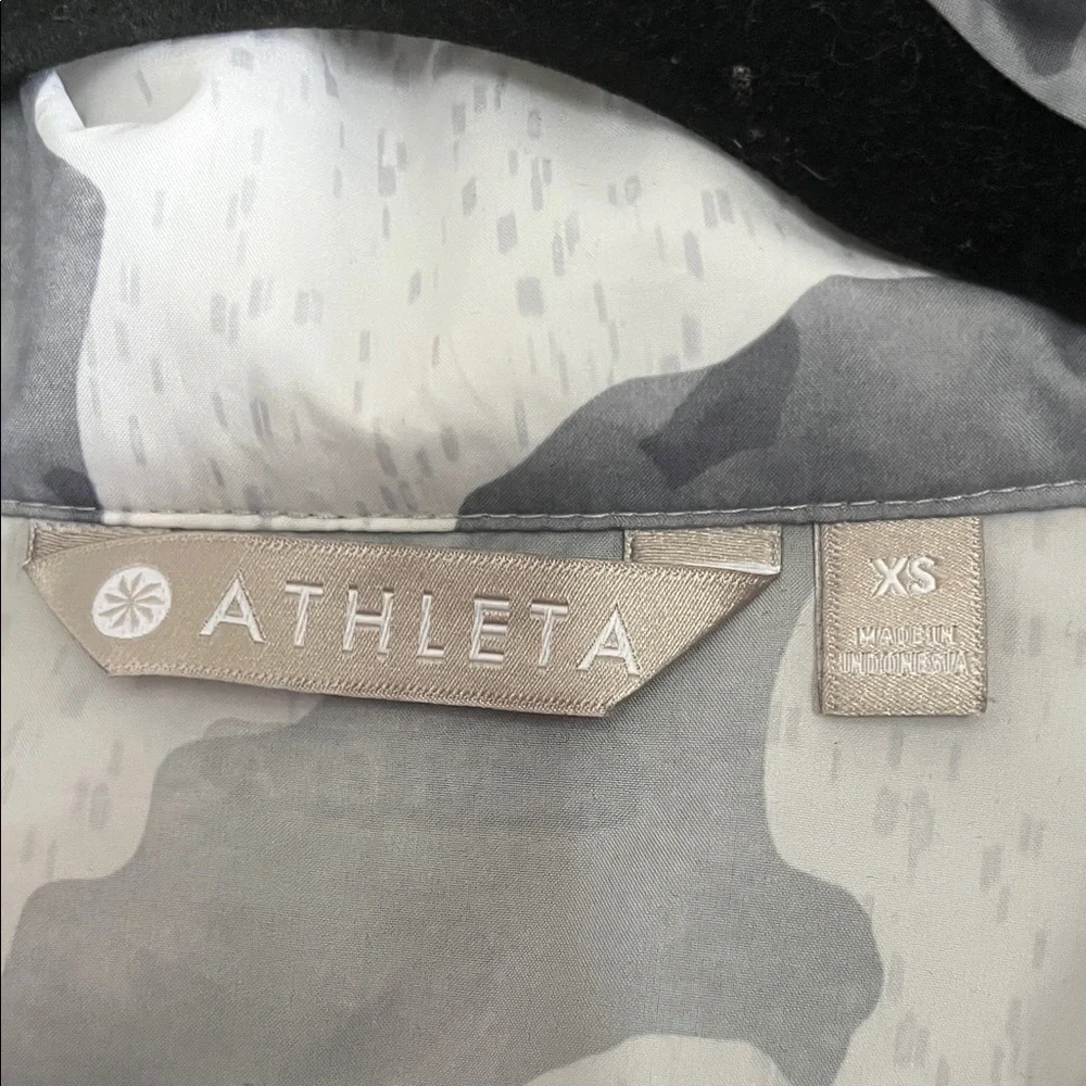 Athleta Elevation Windbreaker Camouflage Jacket - Picture 2 of 5